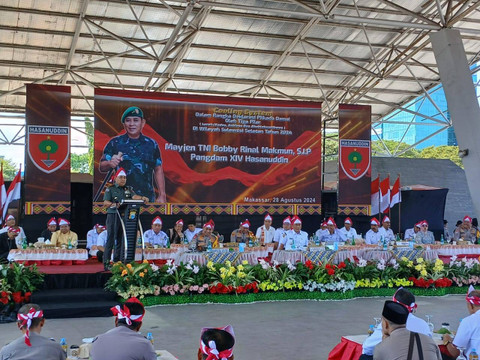 Pangdam XIV Hasanuddin, Mayjen TNI Bobby Rinal Makmun saat menghadiri kegiatan Cooling System dalam Rangka Deklarasi Pemilu Damai oleh Tiga Pilar di Wilayah Sulsel. Kegiatan berlangsung di Lapangan Karebosi Kota Makassar, Rabu (28/8). Foto: Dok: Istimewa 