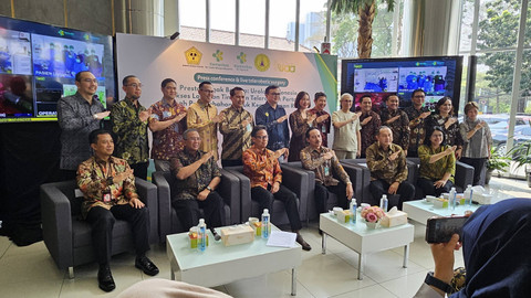 Konferensi pers dan live telerobotic surgery pertama di Indonesia di RSCM Kencana, Jakarta, Jumat (30/8). Foto: Kevin S. Kurnianto/kumparan