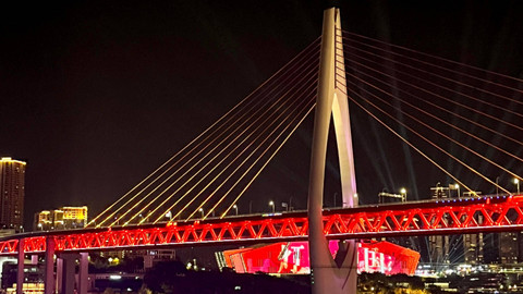 Jembatan Sungai Yatze di area Hongyadong, Chongqing, China. Foto: Tiara Hasna/kumparan