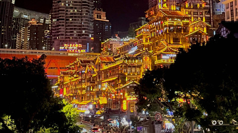 Rumah Panggung 11 Lantai di Hongya Cave, Chongqing, China. Foto: Tiara Hasna/kumparan