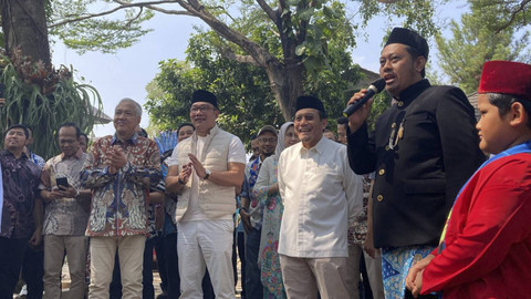 Pasangan Ridwan Kamil dan Suswono tiba di kediaman Haji Amir Mahmud, Jakarta Timur, Minggu (1/9/2024). Foto: Alya Zahra/Kumparan