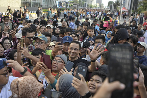 Anies Baswedan jadi magnet di CFD Jakarta, Minggu (1/9/2024). Foto: Dok: Istimewa 