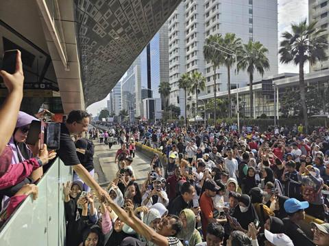 Anies Baswedan jadi magnet di CFD Jakarta, Minggu (1/9/2024). Foto: Dok: Istimewa 