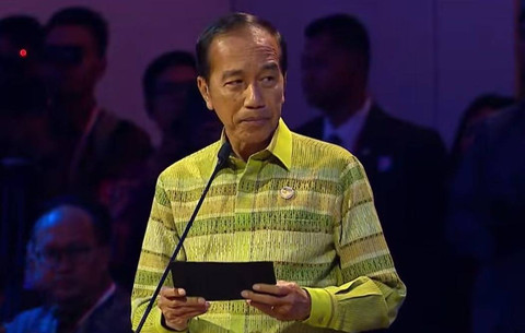 Presiden Joko Widodo (Jokowi) memberikan sambutan di acara gala dinner kepala negara dan delegasi Indonesia Africa Forum (IAF), Minggu (1/9) malam di Bali. Dok: YouTube Setpres