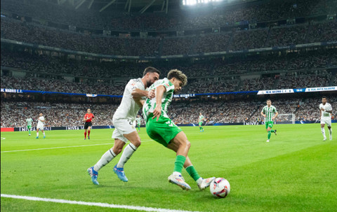 Real Madrid meraih kemenangan saat menjamu Real Betis dalam pertandingan lanjutan Liga Spanyol 2024/25 di Santiago Bernabeu, Senin (2/9) dini hari WIB. Foto: Real Betis.