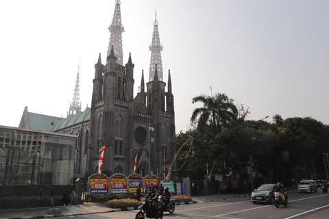 Suasana di depan Katedral Jakarta jelang kedatangan Paus Fransiskus hari ini, Rabu (4/9/2024). Foto: Jamal Ramadhan/kumparan