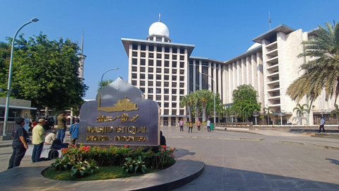 Suasana di kawasan Masjid Istiqlal. Foto: Thomas Bosco/kumparan