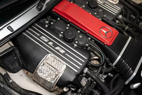 Mesin Mercedes-Benz SLR McLaren 722 Edition milik Michael Jordan. Foto: Carscoops