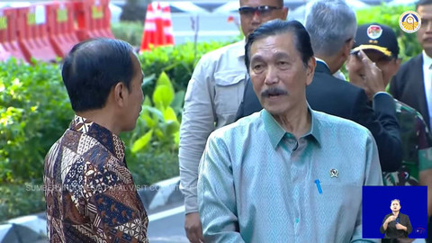 Presiden Joko Widodo tiba jelang Misa Agung di Stadion Gelora Bung Karno, Jakarta, Kamis (5/9/2024). Foto: Youtube/Komsos KWI