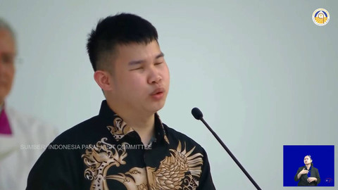 Pemabacaan Alkitab saat Misa Agung di Stadion Utama Gelora Bung Karno (GBK) Senayan, Jakarta, Kamis (5/9/2024). Foto: Youtube/Komsos KWI