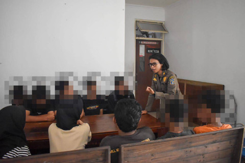 Ini Hukuman untuk Pelajar di Surabaya yang Pilih Nongkrong saat Jam Sekolah