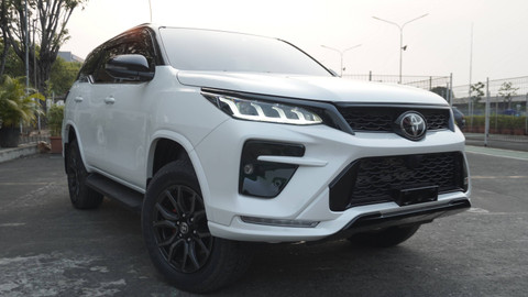  New Toyota Fortuner 2.8 4x4 GR-S 2024. Foto: Sena Pratama/kumparan