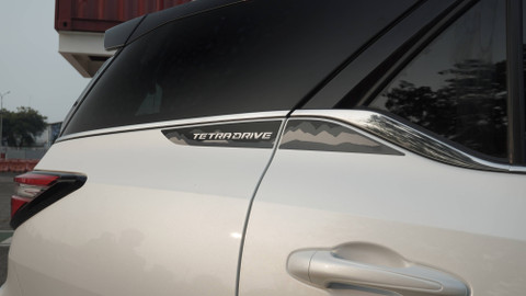  New Toyota Fortuner 2.8 4x4 GR-S 2024. Foto: Sena Pratama/kumparan
