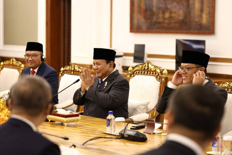 Menhan Prabowo Subianto bertemu presiden senat Kamboja di Kamboja, Jumat (6/9). Dok. Istimewa