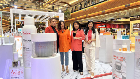 Eau Thermale Avene resmi meluncurkan krim anti-aging inovatif yaitu Hyaluron Activ B3 Cell Renewal Aqua Cream-in-gel di Atrium Pondok Indah Mall 2, Jakarta, Sabtu (7/9).  Foto: Selfy Momongan/kumparan