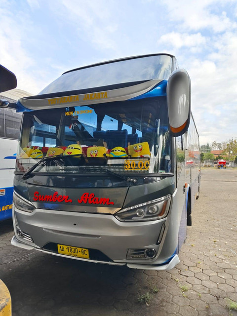 Wujud bus bekas Mercedes-Benz 1521 tahun 2008 yang dijual PO Sumber Alam.. Foto: dok. Sumber Alam