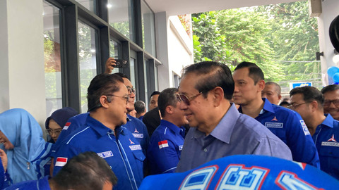 Ketua Majelis Tinggi Partai Demokrat Susilo Bambang Yudhoyono menghadiri Acara Syukuran HUT Partai Demokrat ke-23 di Jakarta Pusat, Senin (9/9/2024). Foto: Alya Zahra/Kumparan