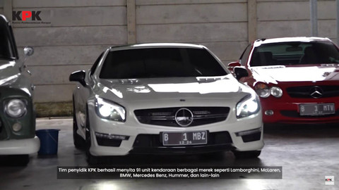 Mobil Mercedez milik Rita Widyasari yang disita KPK. Foto: Youtube/KPK RI