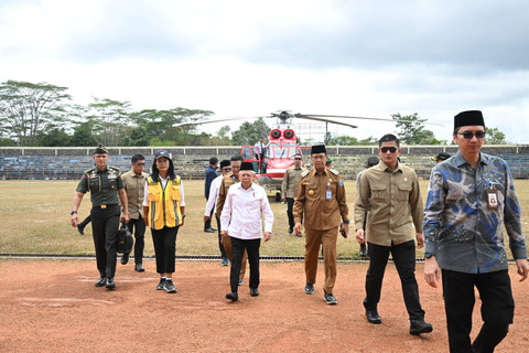 Wakil Presiden Ma'ruf Amin tiba di Kabupaten Bangka Selatan, Kepulauan Bangka Belitung pada Selasa (10/9/2024).  Foto: BPMI Setwapres