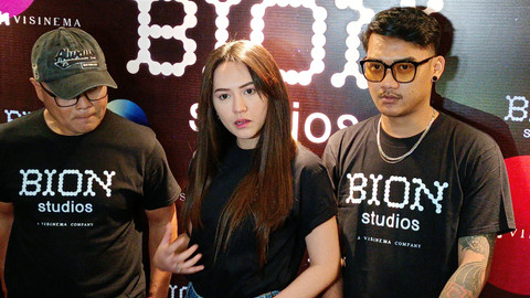 Happy Asmara dan Gilga Shaid di Acara Peluncuran Bion Studios. Foto: Aprilandika Pratama/kumparan