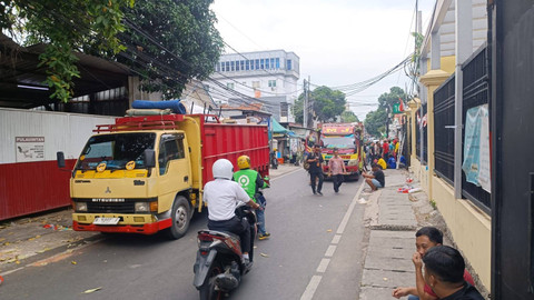 Suasana pengosongan Gedung Binawan Rumah Kost 2 di Jalan Kali Pasir, Cikini, Jakarta Pusat, Rabu (11/9/2024). Foto: Fadlan Nuril Fahmi/kumparan