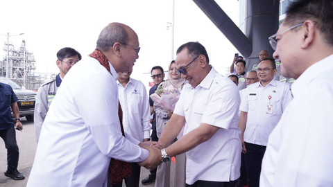 Menteri Investasi/Kepala Badan Koordinasi Penanaman Modal (BKPM) Rosan Roeslani melakukan kunjungan ke kawasan industri PT Lotte Chemical Indonesia (PT LCI) di Cilegon, Rabu (11/9/2024). Foto: Kementerian Investasi/BKPM