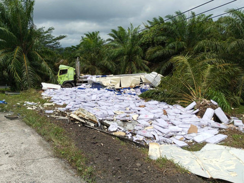 Kecelakaan di Jalan Lintas Barat, Pekon Lemong, Pesisir Barat, Sabtu (14/9). | Foto: Dok Istimewa