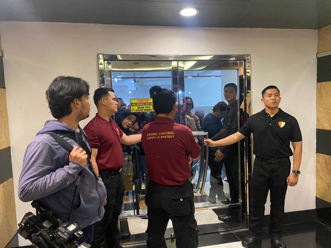 Wartawan dilarang masuk ke Lantai 3 Menara Kadin, Kuningan, Jakarta yang rencananya digunakan untuk jumpa pers Arsjad Rasjid, Minggu (15/9/2024). Foto: Dok. Istimewa