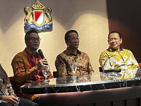 Ketum terpilih hasil Munaslub Kadin Indonesia, Anindya Bakrie, Menkumham Supratman dan Ketua MPR RI Bambang Soesatyo dalam Sarasehan bersama Menkumham di Menara Kadin Indonesia, Jakarta Selatan, Minggu (15/9/2024). Foto: Widya Islamiati/kumparan