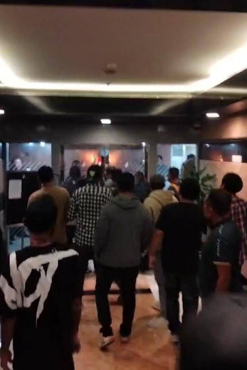 Menara Kadin didatangi sekelompok oknum tengah malam, Senin (16/9/2024). Foto: Dok. Istimewa