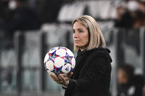 Sonia Bompastor, Pelatih Chelsea Women. Foto: Marco Bertorello/AFP