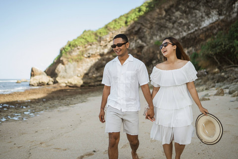 Ilustrasi suami istri quality time tanpa anak. Foto: Odua Images/Shutterstock