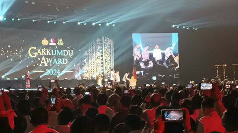 Menko Polhukam Hadi Tjahjanto, Mendagri Tito Karnavian, Ketua Bawaslu Rahmat Bagja dan Ketua KPU Mochammad Afifuddin membuka Gakkumdu Awards 2024 di Beach City International Stadium Ancol, Jakarta Utara, Kamis (19/9/2024). Foto: Fadlan Nuril Fahmi/kumparan