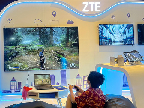 Robot Anjing di Perayaan 75 Tahun Republik Rakyat China di Hotel Raffles Jakarta Selatan pada Kamis (19/9/2024). Foto: Tiara Hasna/kumparan