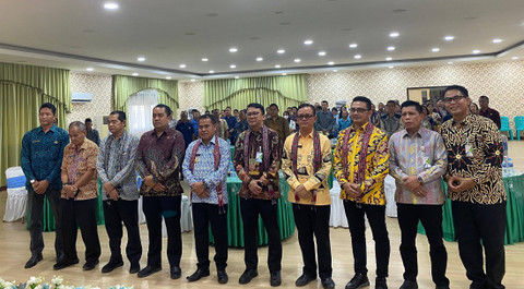 Foto bersama usai peluncuran program perlindungan jaminan sosial ketenagakerjaan. Foto: Sasa/PWI Sekadau