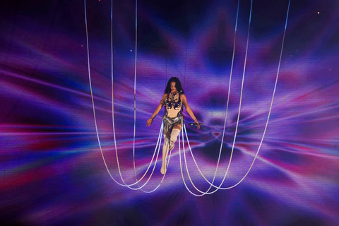 Katy Perry membawakan lagunya saat Festival Rock in Rio di Rio de Janeiro, Brasil, Sabtu (21/9/2024).  Foto: Ricardo Moraes/Reuters