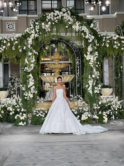 Jenama bridal SEBASTIANsposa menghadirkan gaun pernikahan dalam koleksi 'REVERIE'. Foto: Dok.  SEBASTIANsposa