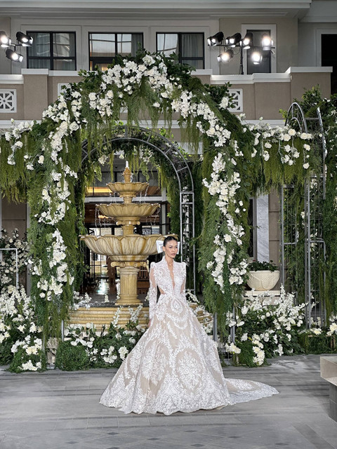 Jenama bridal SEBASTIANsposa menghadirkan gaun pernikahan dalam koleksi 'REVERIE'. Foto: Dok.  SEBASTIANsposa