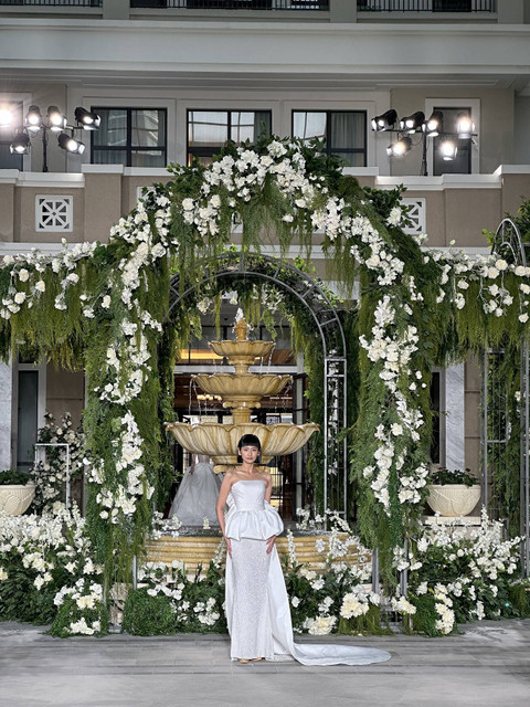 Jenama bridal SEBASTIANsposa menghadirkan gaun pernikahan dalam koleksi 'REVERIE'. Foto: Dok.  SEBASTIANsposa