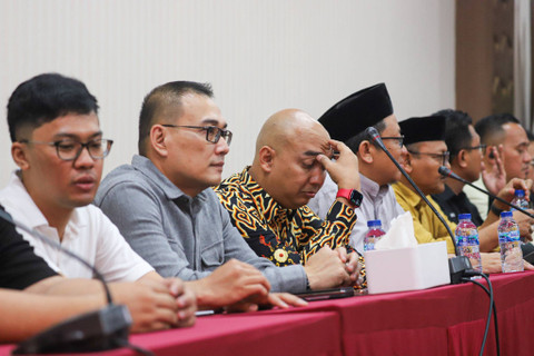 KPU DKI Jakarta menggelar rapat pleno penetapan paslon untuk Pilgub Jakarta 2024 di Kantor KPU DKI Jakarta, Jakarta Pusat, Minggu (22/9/2024). Foto: Iqbal Firdaus/kumparan