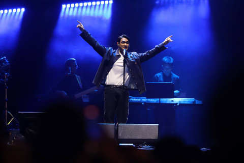 Penyanyi Afgan tampil pada Pestapora 2024 di JIExpo Kemayoran, Jakarta, Minggu (22/9/2024). Foto: Iqbal Firdaus/kumparan