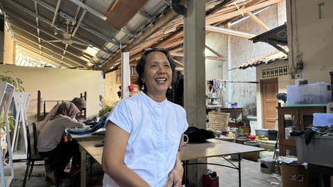 Pemilik Sae Sae Batik Ecofasion, Emirita Pratiwi. Foto: Mulyairfani/Pandangan Jogja