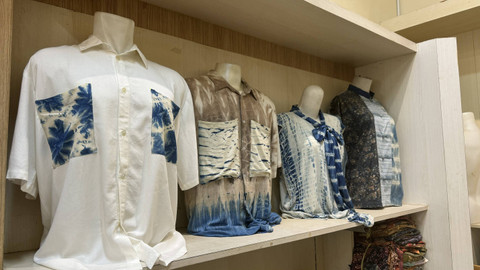 Koleksi batik eco-friendly di Sae Sae Batik Ecofashion. Foto: Mulyairfani/Pandangan Jogja