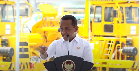 Menteri ESDM Bahlil Lahadalia saat peresmian smelter milik PT Amman Mineral Nusa Tenggara, Senin (23/9). Foto: Dok. YouTube Sekretariat Presiden