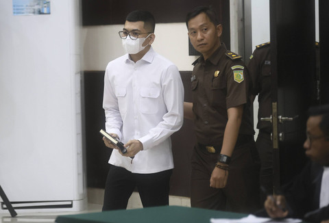 Terdakwa Yudha Arfandi saat menjalankan sidang tuntutan terkait menenggelamkan Dante anak Tamara Tyasmara di Pengadilan Negeri Jakarta Timur, Jakarta, Senin, (23/9/2024). Foto: Agus Apriyanto