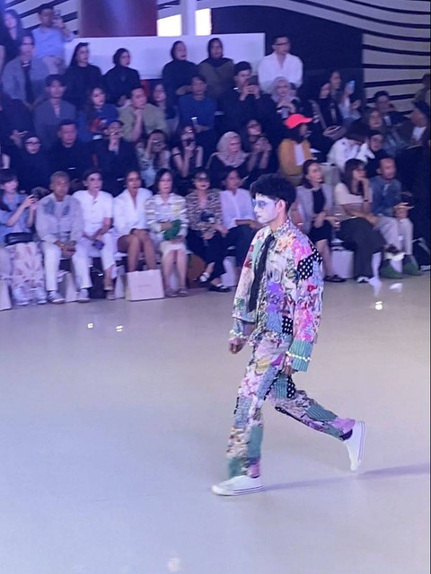 Busana rancangan AMOTSYAMSURIMUDA di fashion show Embracing Elegance di Senayan City Fashion Nation, Jumat (20/9/2024). Foto: Judith Aura/kumparan