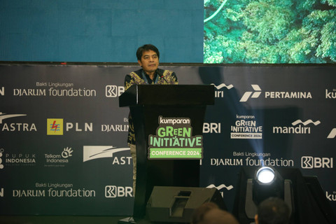 Pemimpin Redaksi kumparan Arifin Asydhad menyampaikan sambutan pada acara kumparan Green Initiative Conference 2024 di Hotel Borobudur, Jakarta, Selasa (24/9/2024). Foto: Aditia Noviansyah/kumparan