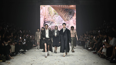 Koleksi STUDIOMORAL di Plaza Indonesia Men's Fashion Week 2024. Foto: Dok. PIMFW