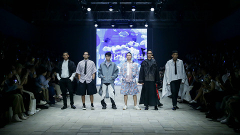 Koleksi AMOTSYAMSURIMUDA di Plaza Indonesia Men's Fashion Week 2024. Foto: Dok. PIMFW