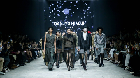Koleksi DANJYO HIYOJI di di Plaza Indonesia Men's Fashion Week 2024. Foto: Dok. PIMFW
